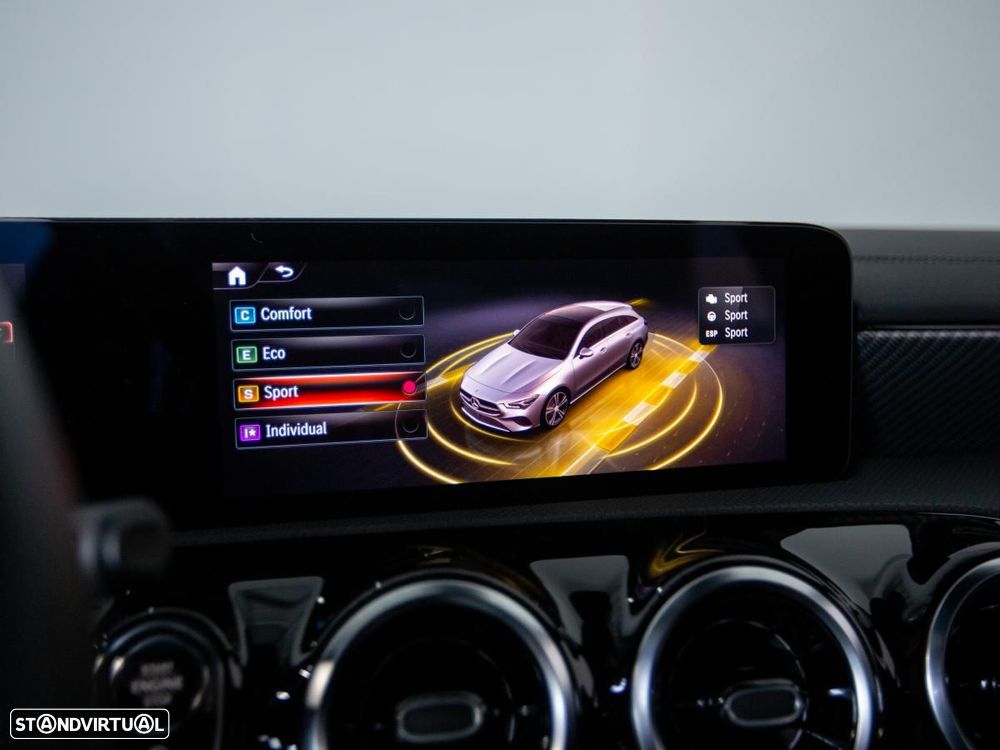 Mercedes-Benz CLA 180 Shooting Brake 7G-DCT - 28