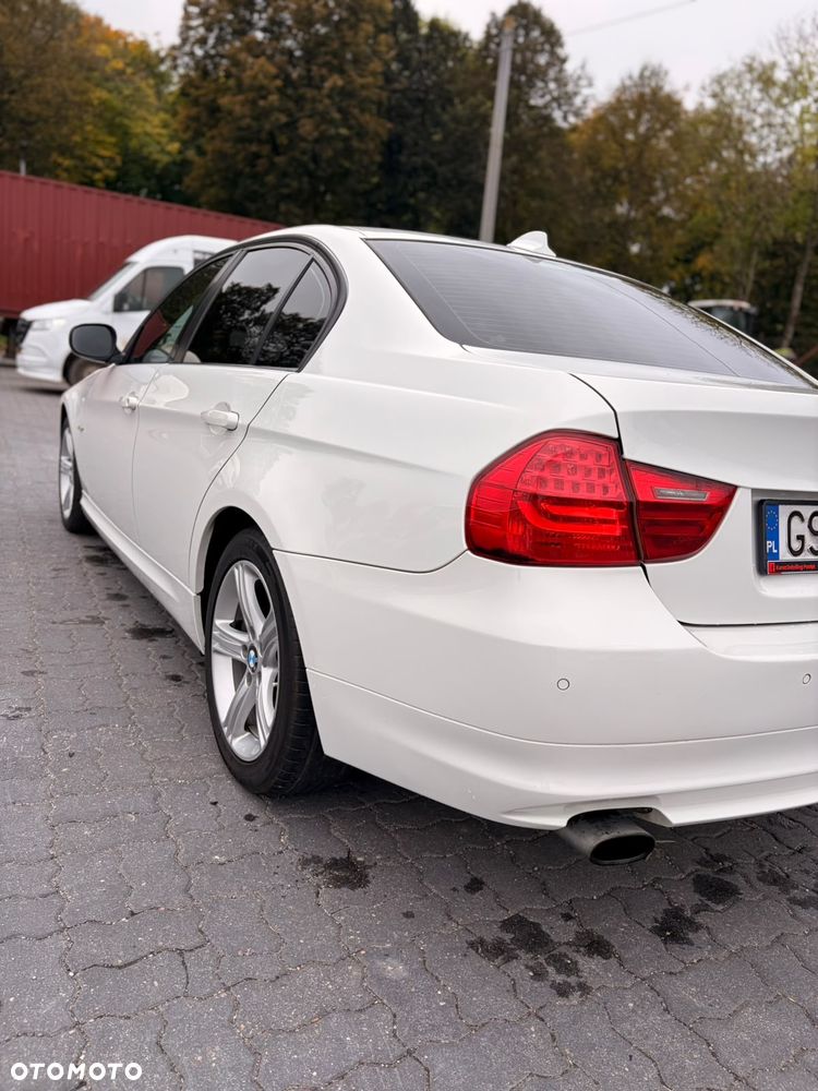 BMW Seria 3 320i - 13