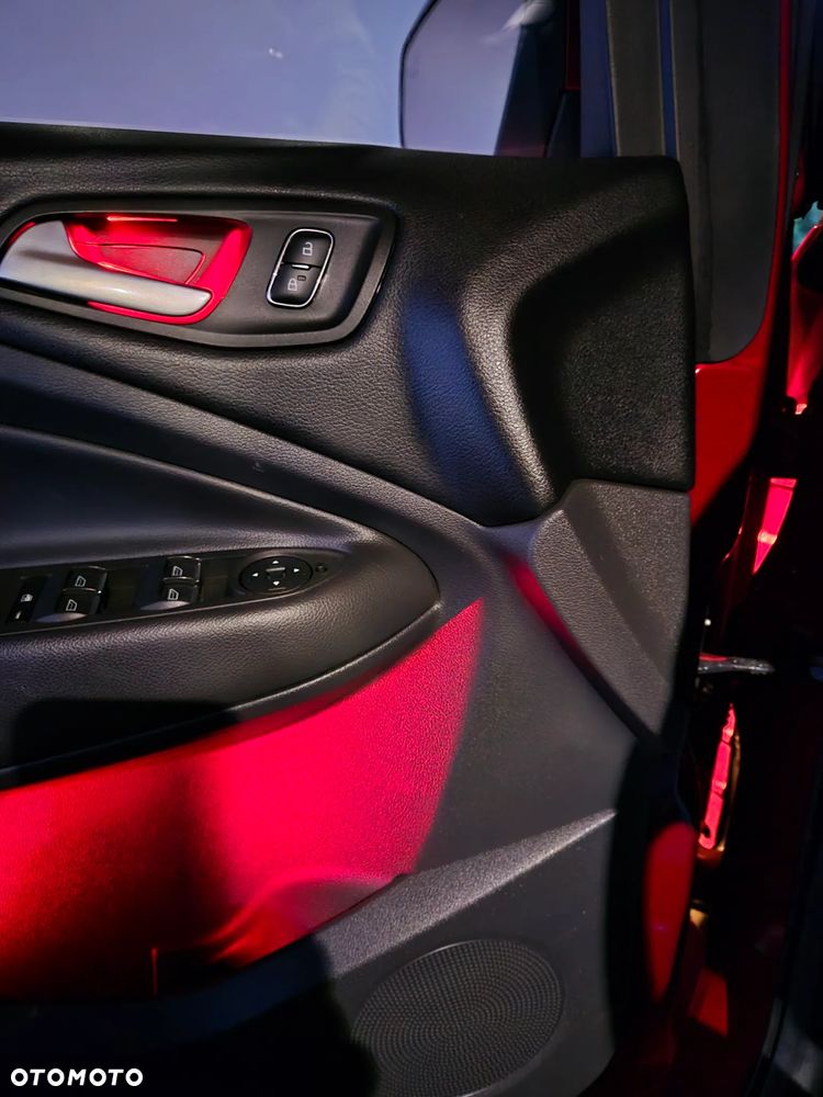 Ford Kuga 2.0 TDCi 4x4 ST-Line - 34