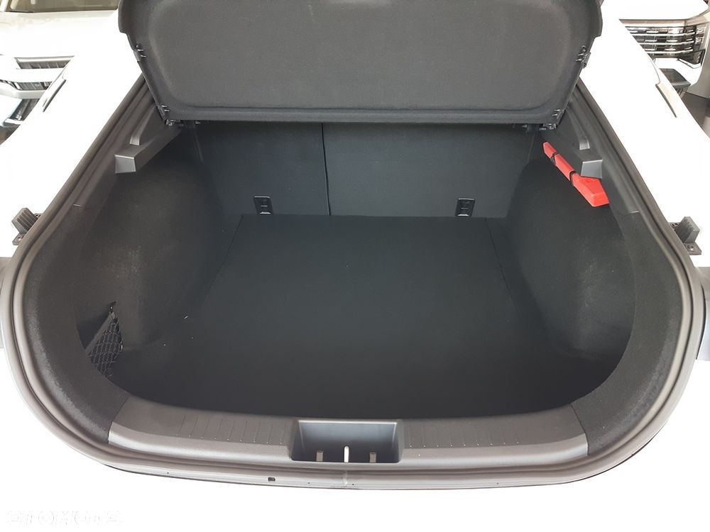 JAC J7 Plus CVT - 10