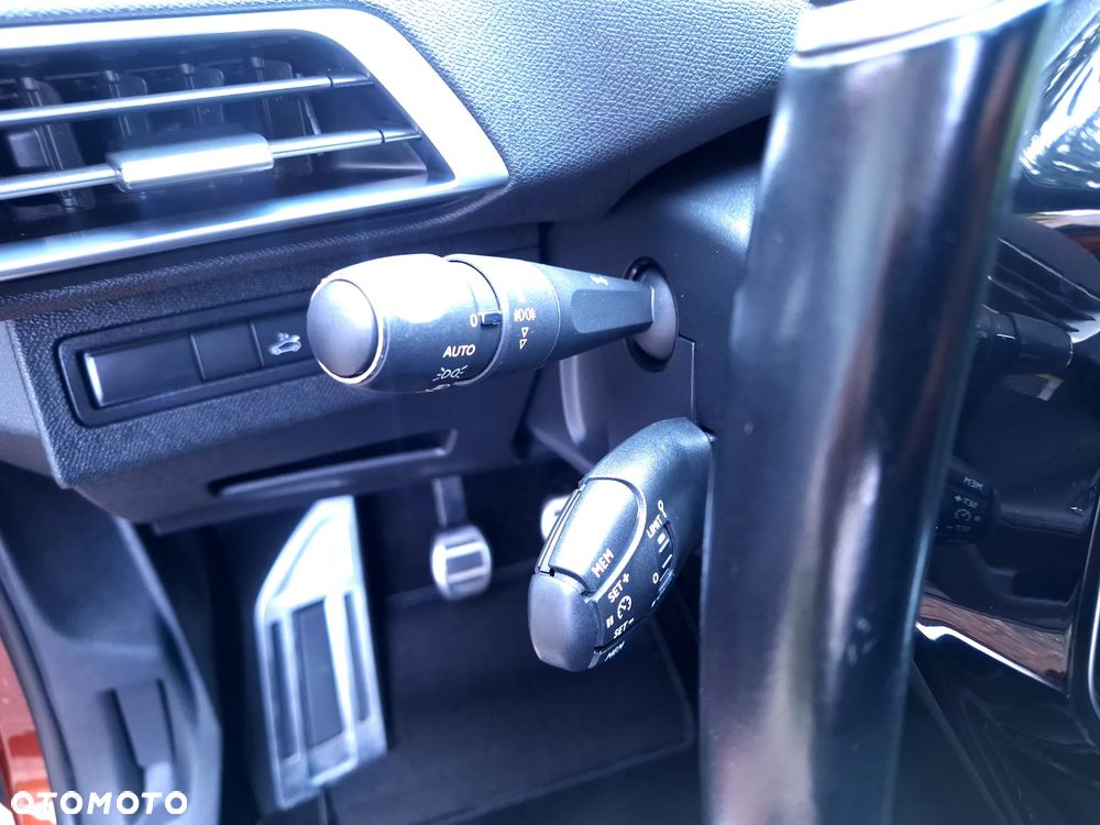 Peugeot 3008 BlueHDi 120 Stop & Start Allure - 28