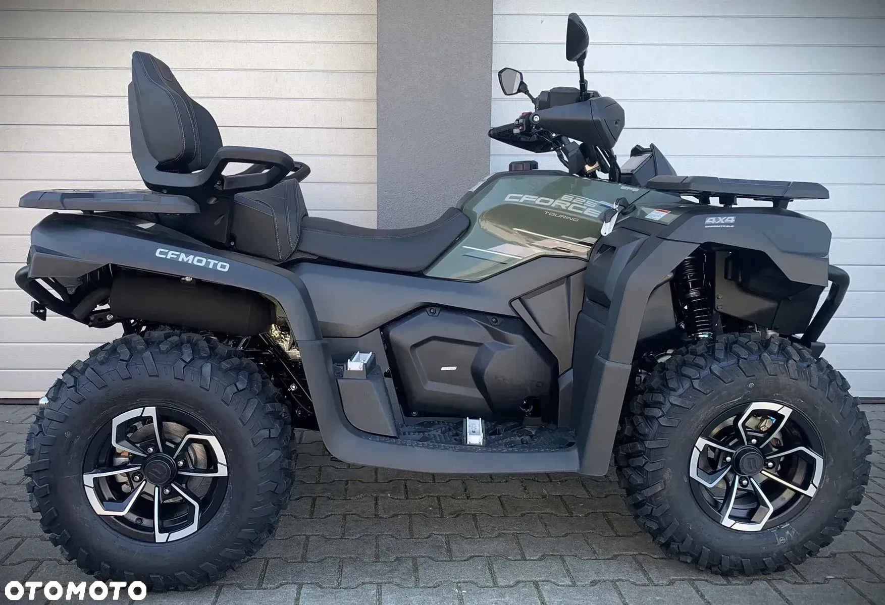 CFMoto CForce - 10