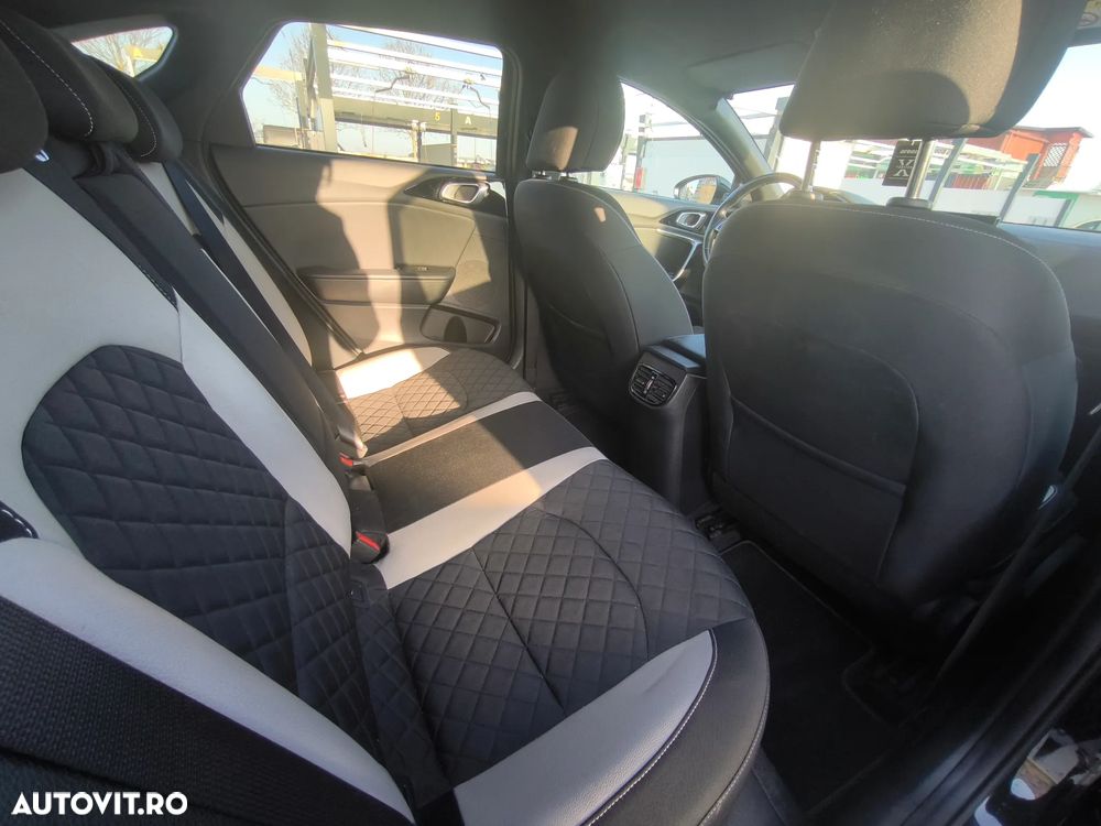 Kia Pro Ceed 1.4 T-GDI 7DCT GT Line - 16