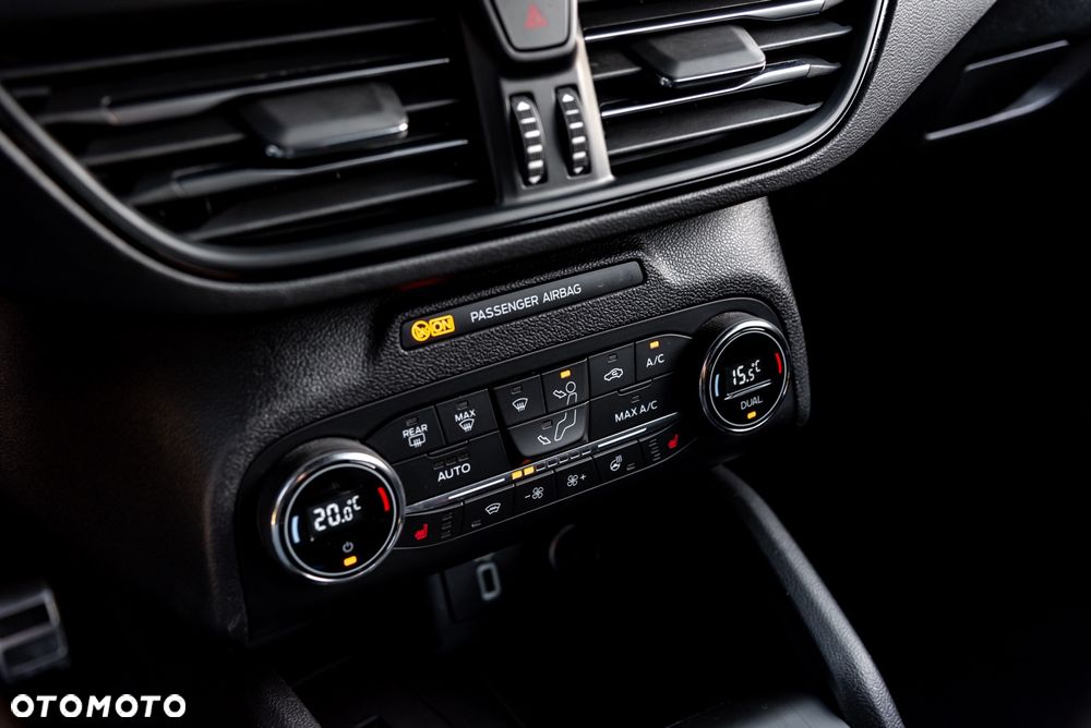 Ford Focus 1.5 EcoBlue STart-Stopp-System ST-LINE X - 38