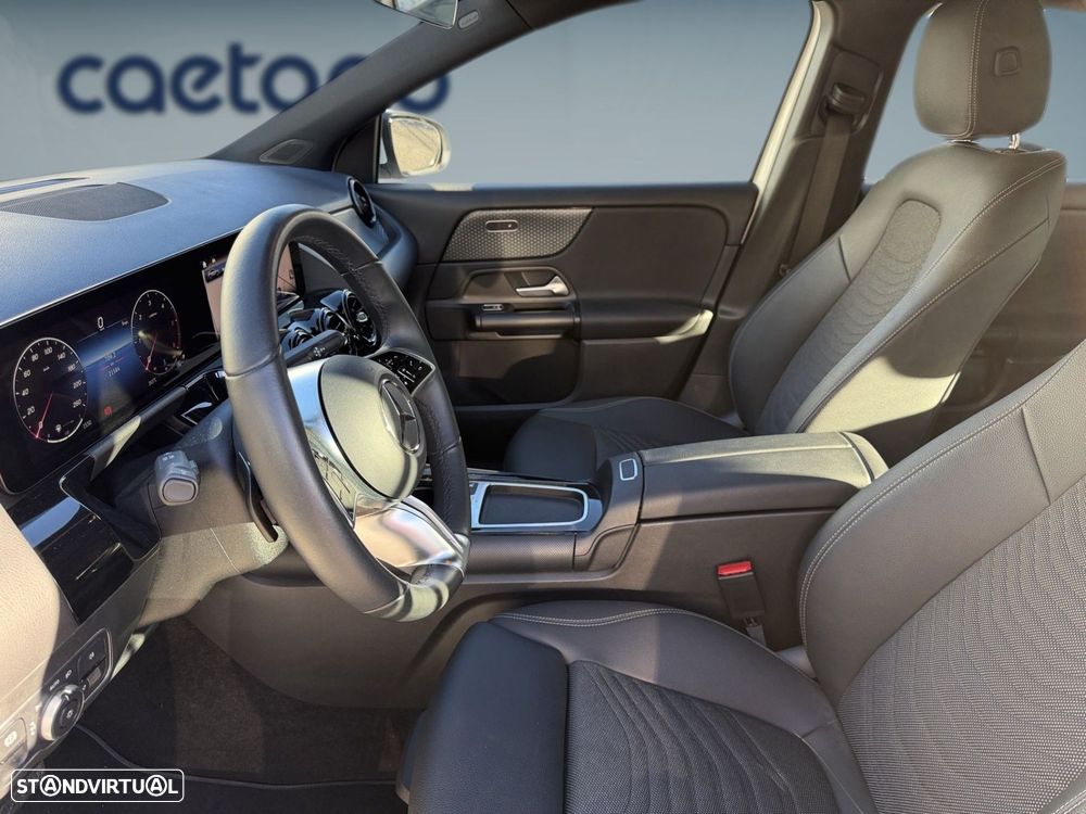 Mercedes-Benz GLA 180 d - 15