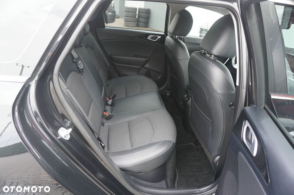 Kia Ceed 1.6 GDI PHEV L Business Line DCT - 23