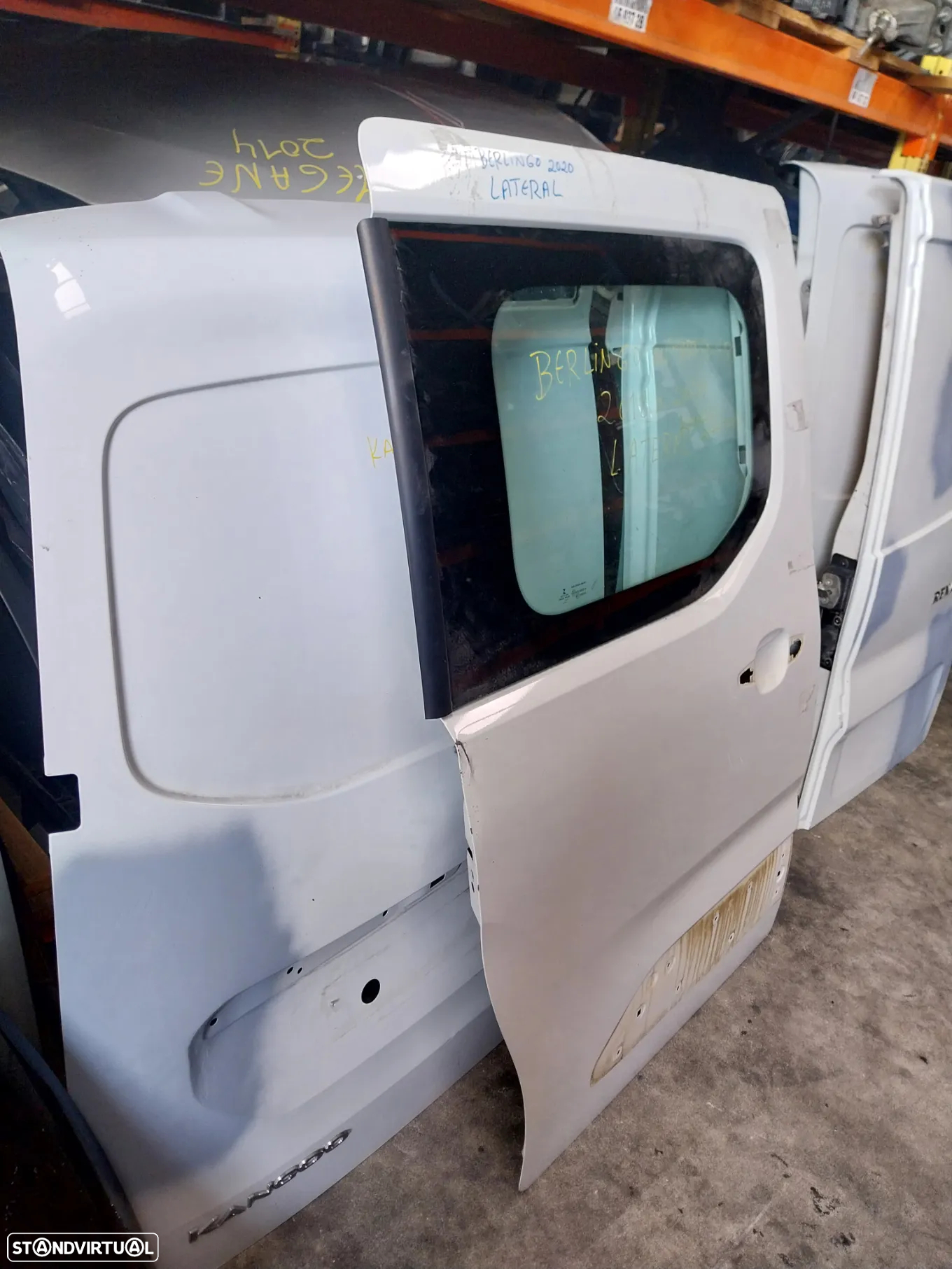 Porta lateral PSA BERLINGO/// PARTNER Ano 2020 - 2
