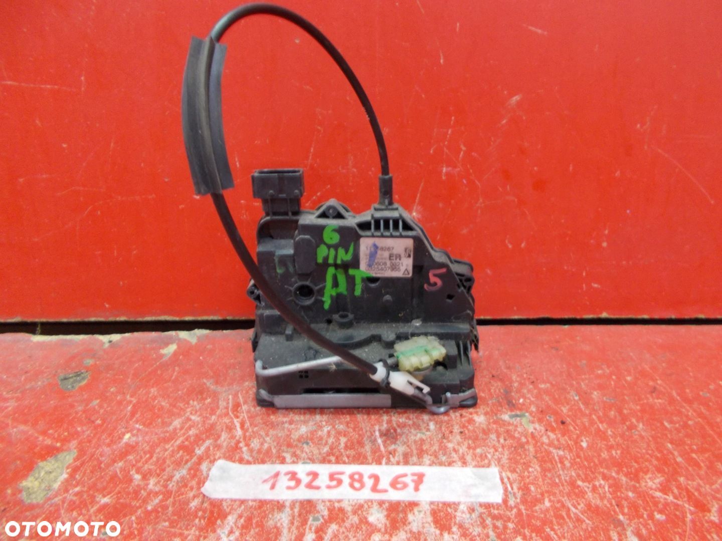 OPEL CORSA D 06-14 13258267 ZAMEK DRZWI PRAWY TYŁ TYLNY 6 PIN - 1