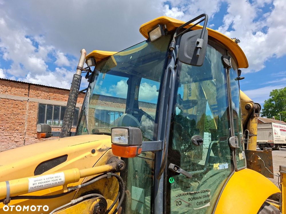 Komatsu Wb 97 R-5E0 4X4 - 33