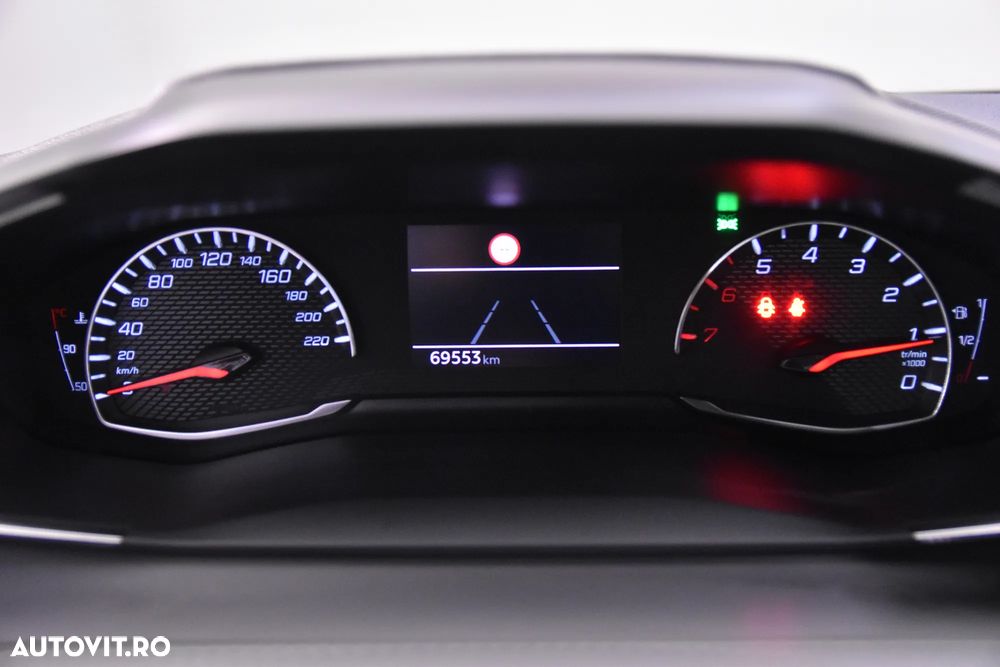 Peugeot 208 1.2 L PureTech STT Active - 11