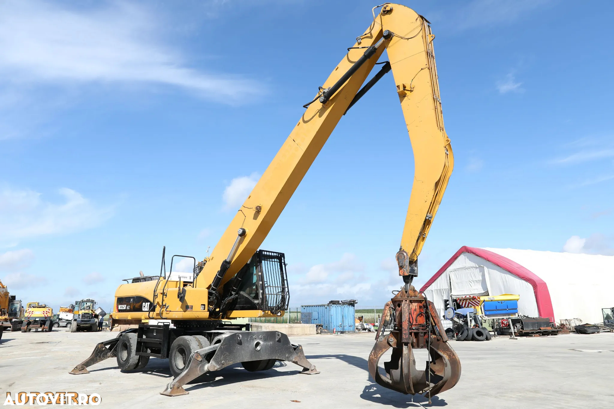 Caterpillar M325 D - 4