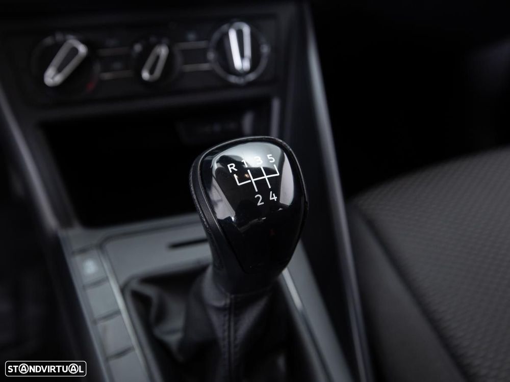 VW Polo 1.0 - 17