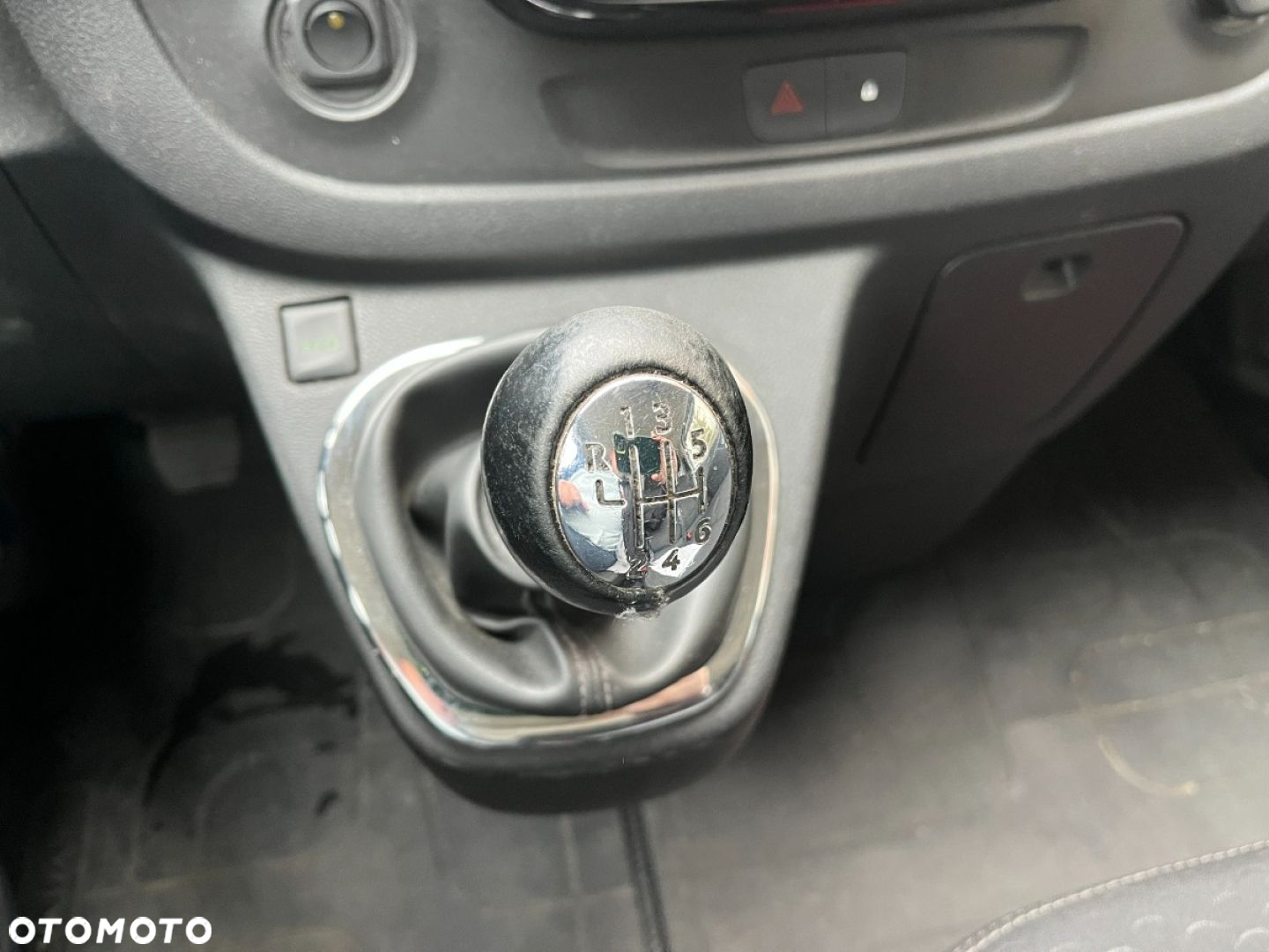 Opel Vivaro - 13