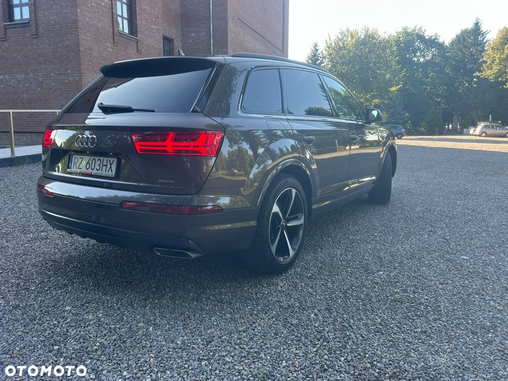 Audi Q7 - 15