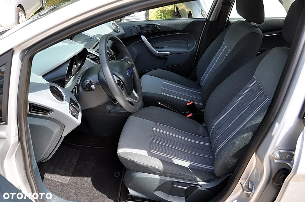 Ford Fiesta 1.25 Silver X - 17