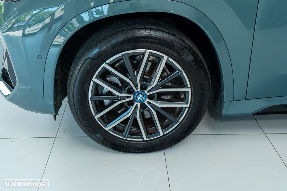 BMW iX1 xDrive30 Pack Desportivo M - 42