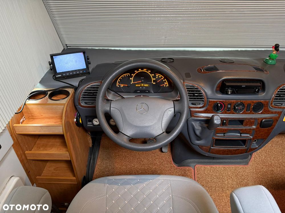 Mercedes-Benz RMB - 24