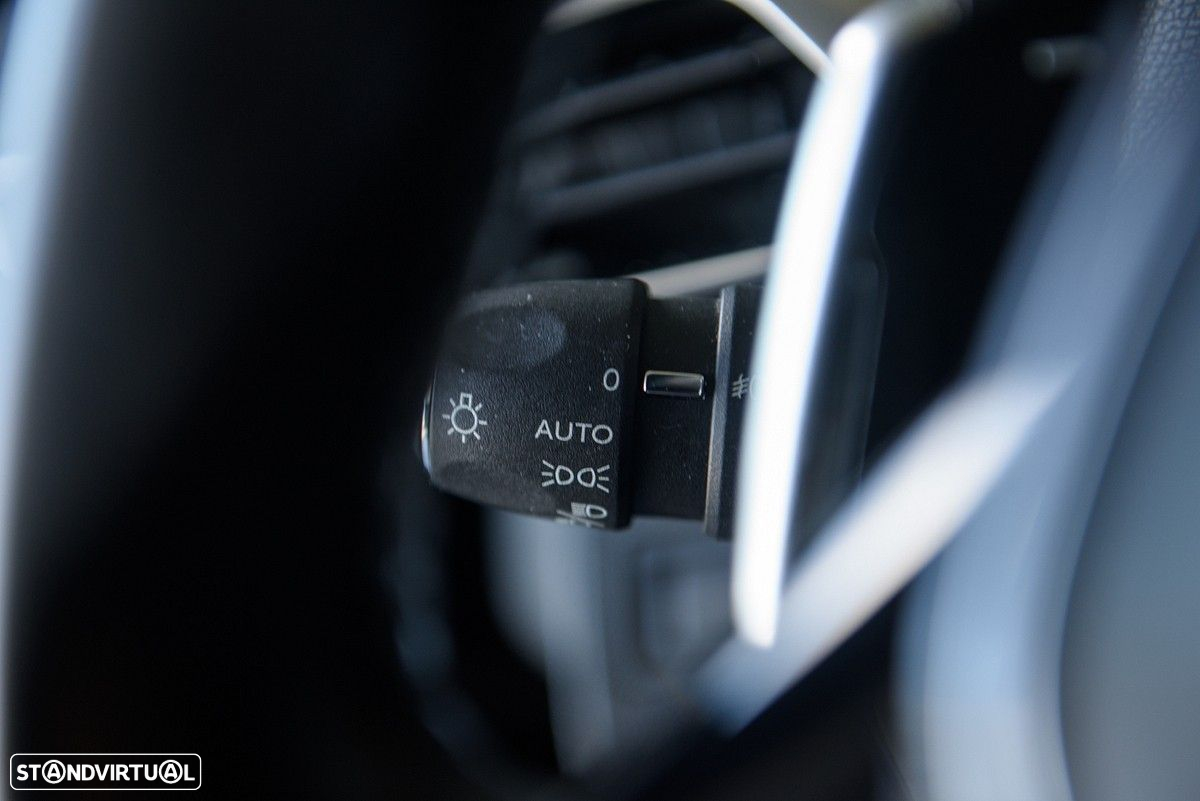 Peugeot 3008 1.2 PureTech Allure Pack EAT8 - 40