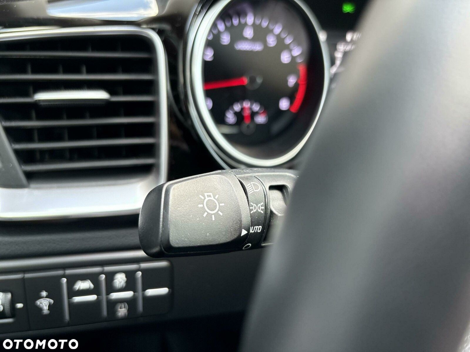 Kia Ceed 1.5 T-GDI L DCT - 12