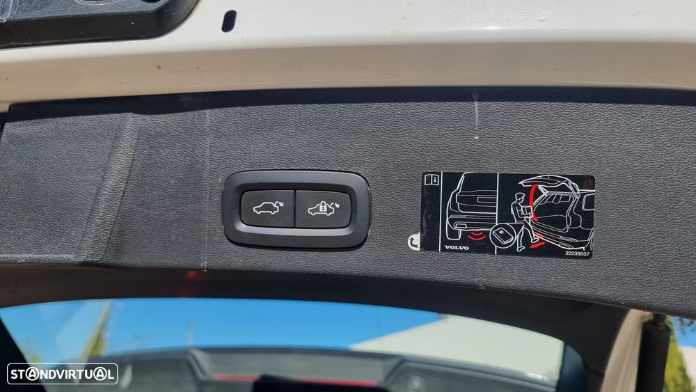 Volvo XC 40 1.5 T5 PHEV R-Design - 19