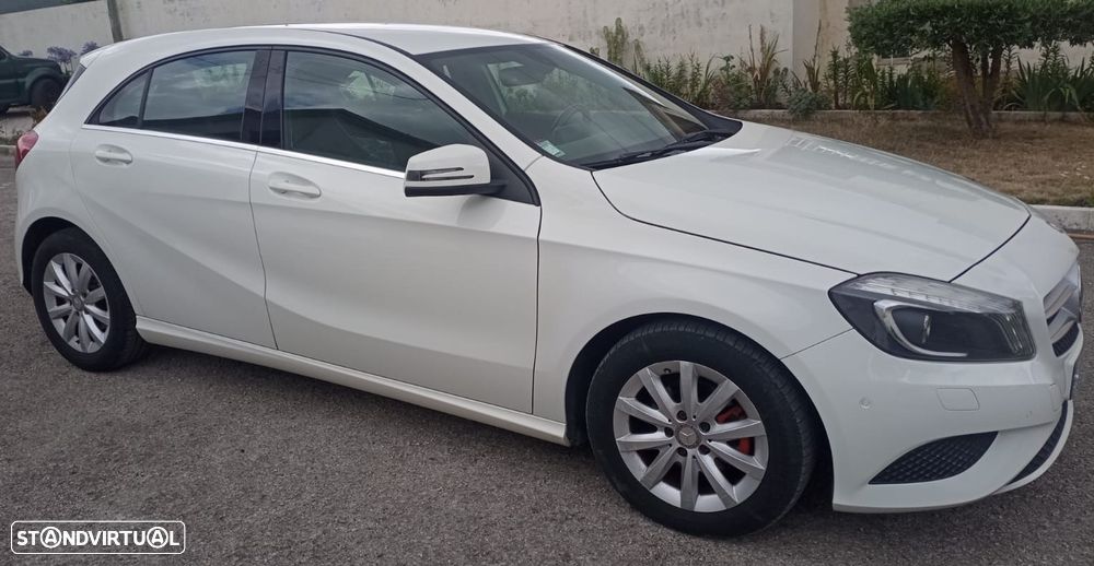 Mercedes-Benz A 180 CDI (BlueEFFICIENCY) Urban - 3