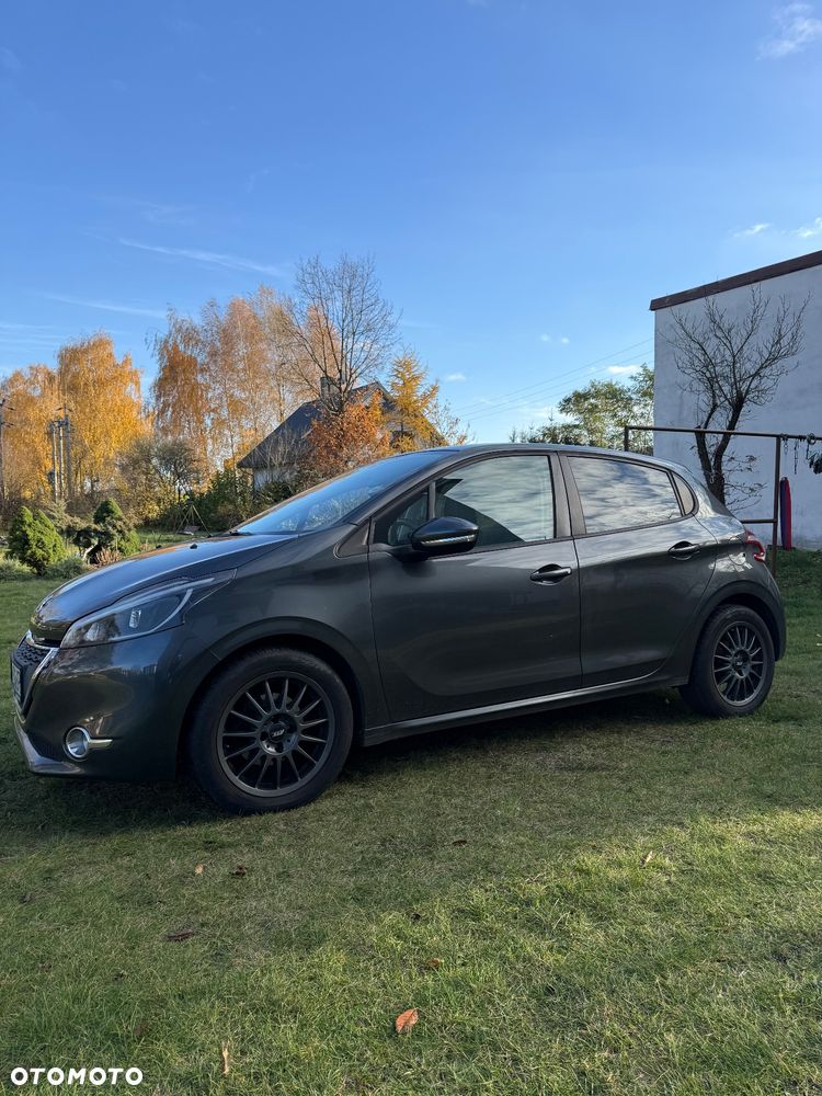 Peugeot 208 - 2
