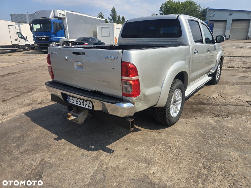 Toyota Hilux - 4
