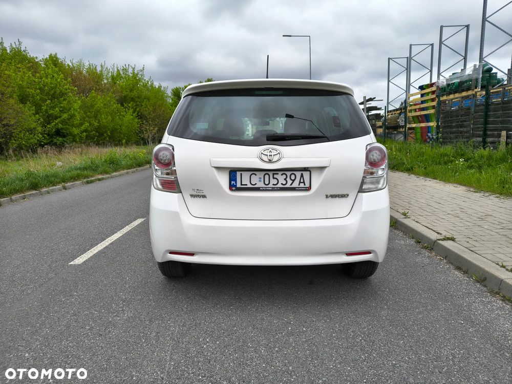 Toyota Verso 2.0 D-4D Premium - 4