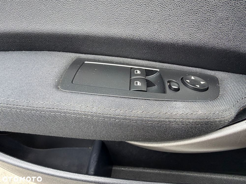 BMW Seria 1 - 26