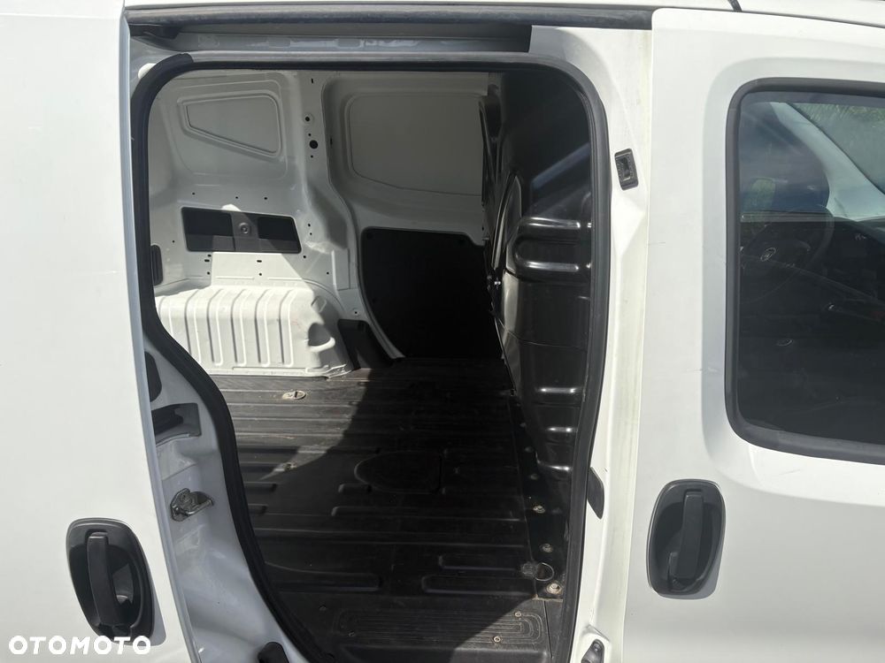 Fiat Fiorino Kombi Adventure - 8