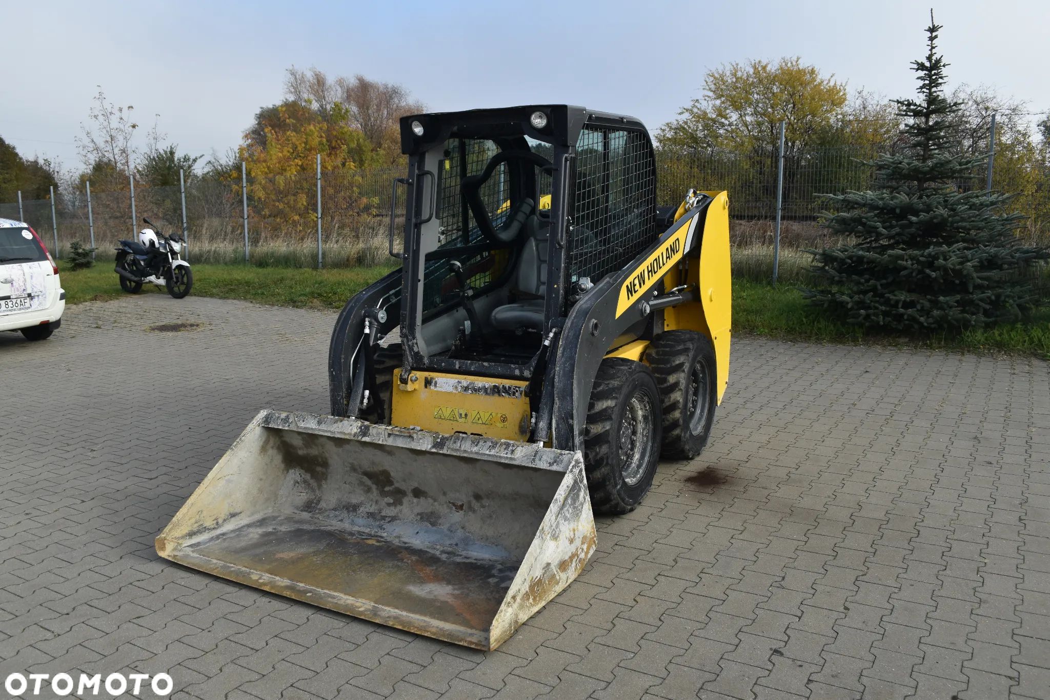 New Holland L 216 - 1