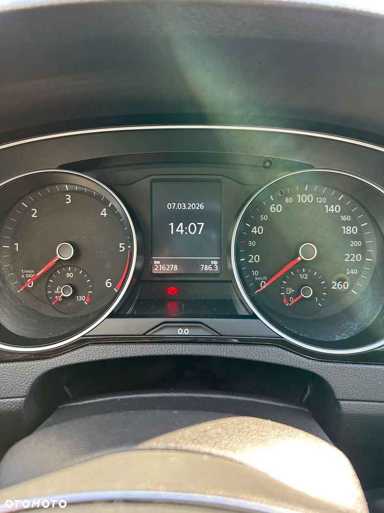 Volkswagen Passat - 7