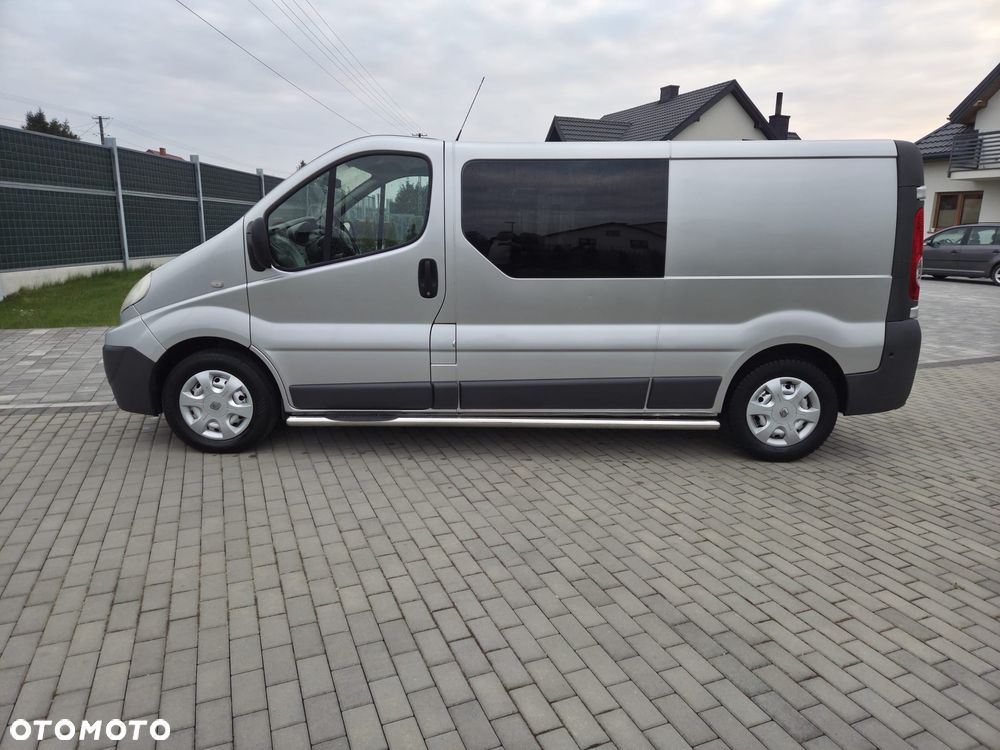 Renault TRAFIC LONG KLIMA TEMPOMAT ORYGINAŁ DUBEL KABINA ZADBANY FULL OPCJA DOPOSAŻONY - 6