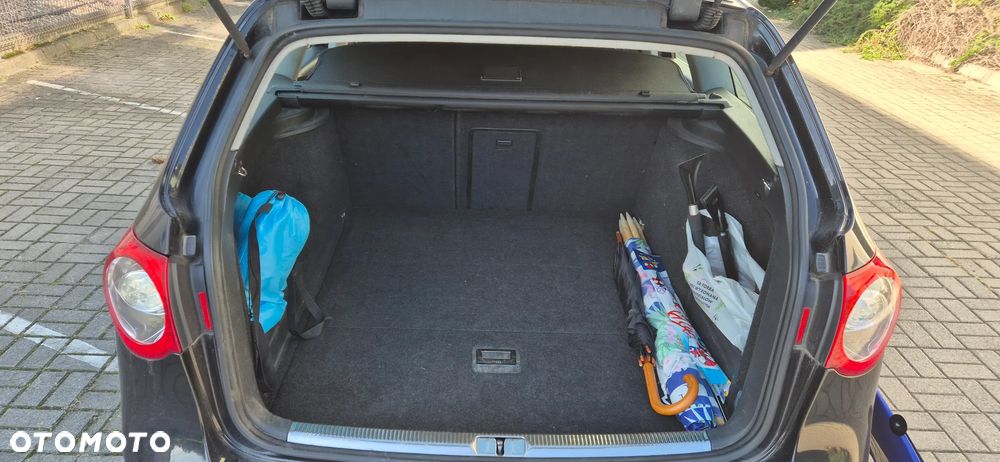 Volkswagen Passat 2.0 TDI DPF Comfortline - 18