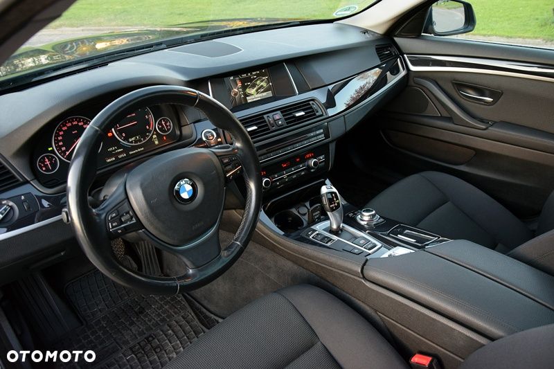 BMW Seria 5 520d Sport - 5
