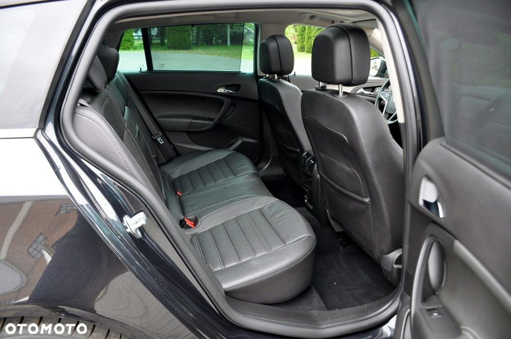 Opel Insignia - 18