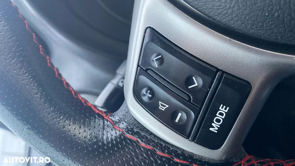 Toyota Yaris 1.3 VVT-i Terra - 13