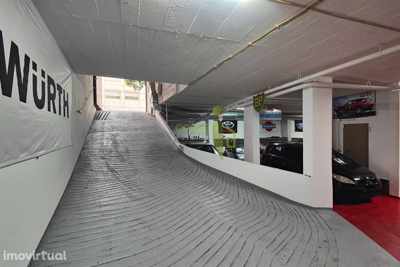 Vende-se Garagem em Rio de Mouro com 200m2 - Grande imagem: 3/20