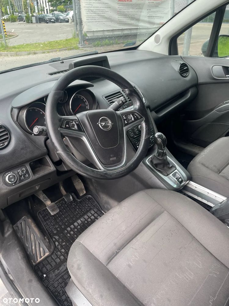 Opel Meriva - 8