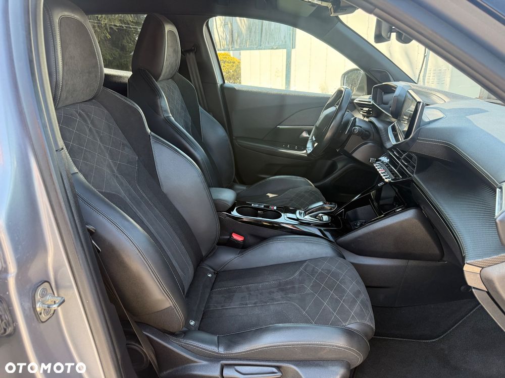 Peugeot 2008 PureTech 155 EAT8 GT Pack - 8