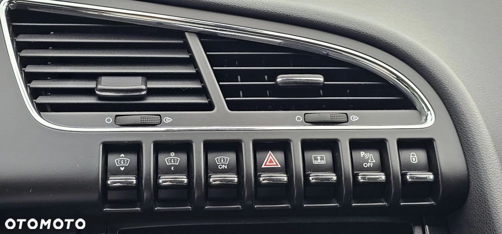Peugeot 3008 1.6 HDi Style - 30