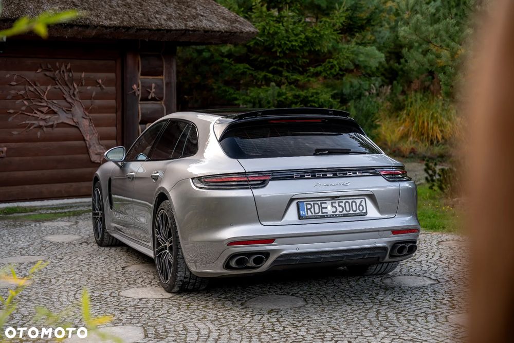 Porsche Panamera 4S Sport Turismo - 3