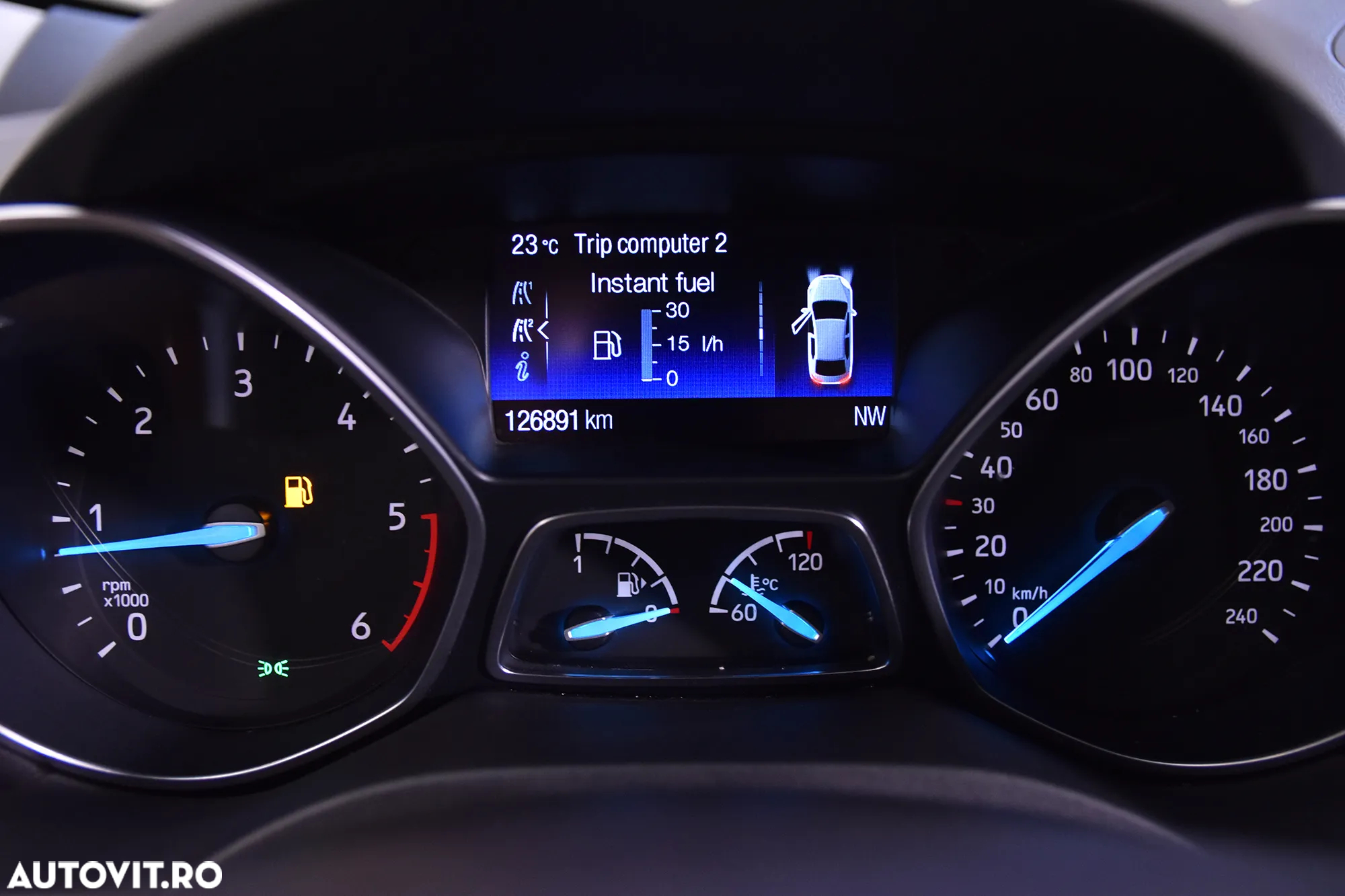 Ford Kuga - 10