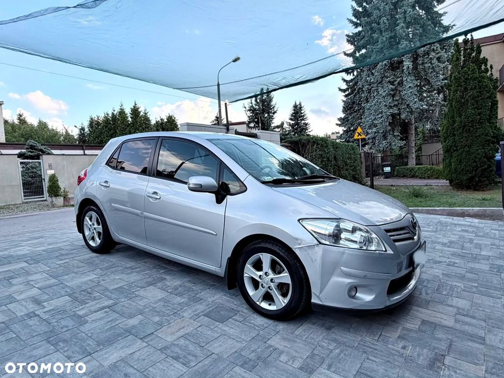 Toyota Auris 1.6 Premium Comfort - 8
