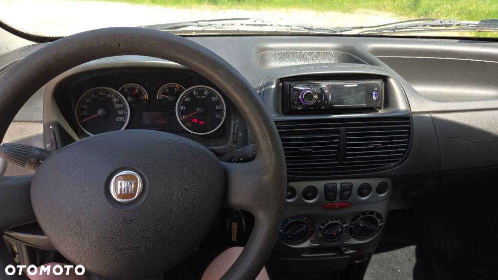 Fiat Punto - 8