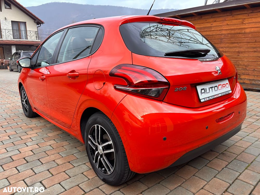 Peugeot 208 1.2 L PureTech Style - 3