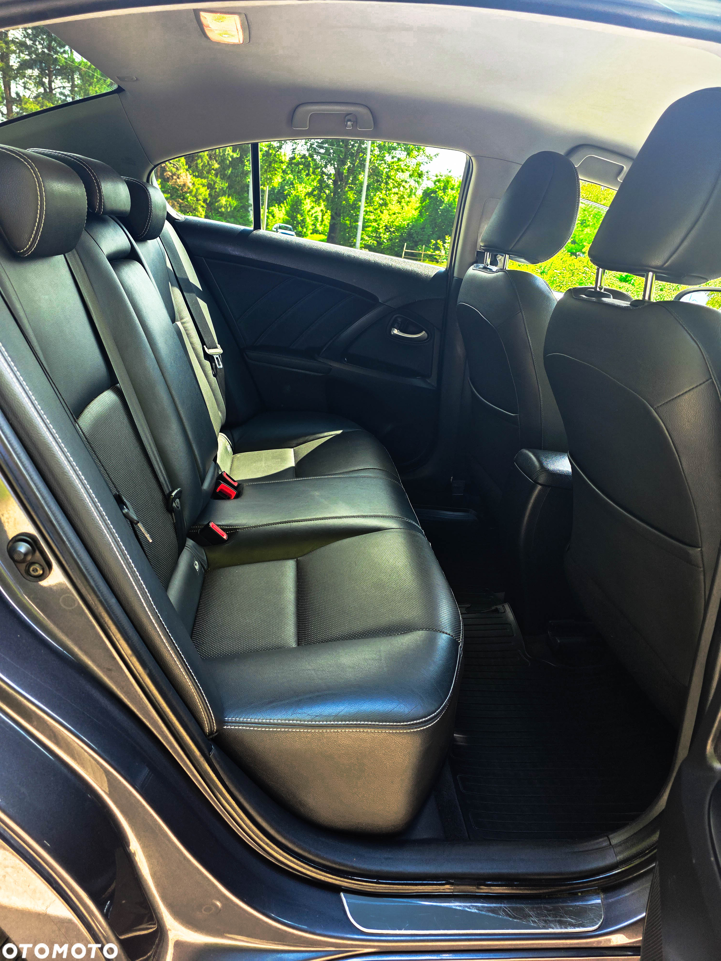 Toyota Avensis 2.0 D-4D Premium - 5