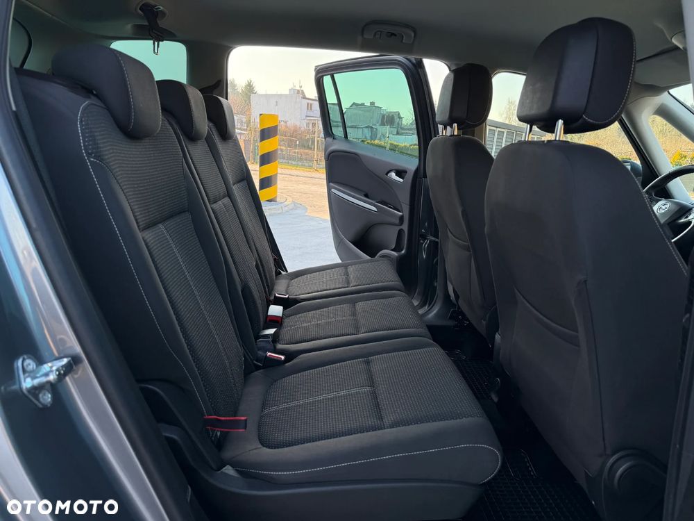 Opel Zafira - 33