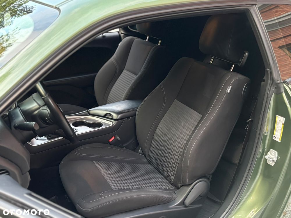 Dodge Challenger 3.6 SXT - 25