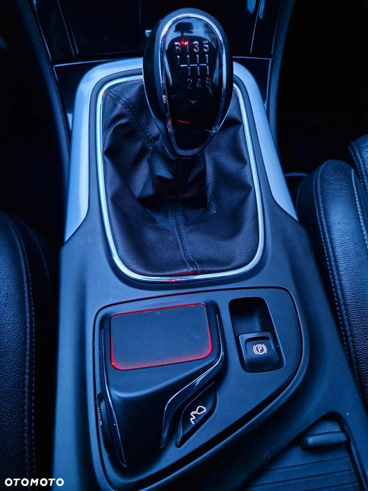 Opel Insignia 2.0 CDTI Sports Tourer ecoFLEXStart/Stop Business Edition - 17